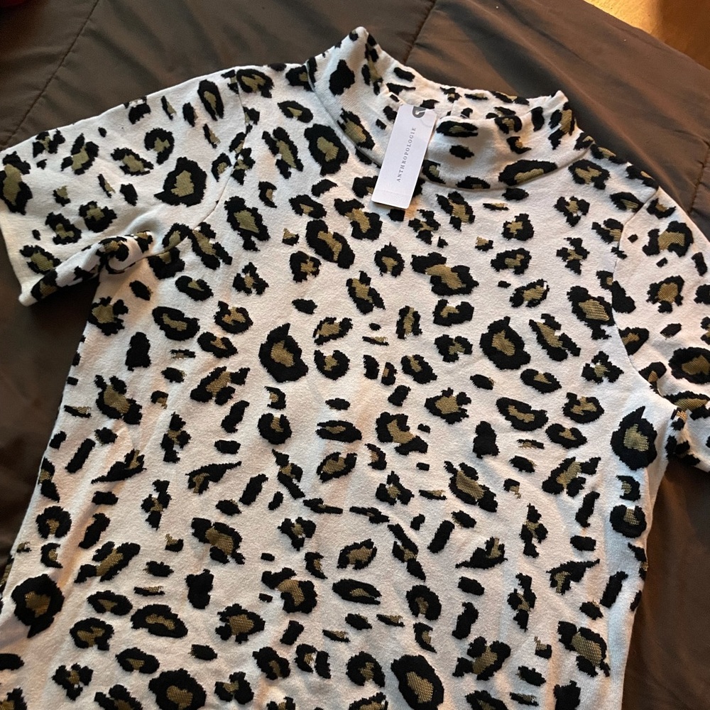 XS S 🐆 Anthropologie Leopard print turtle neck sweater top